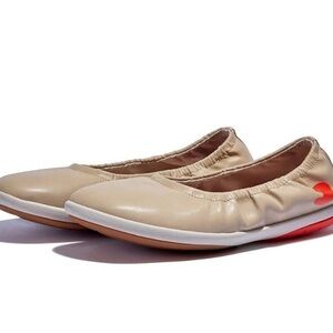 UIN Beige Flats with Red Accent